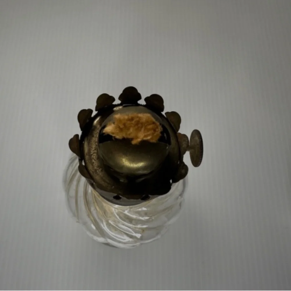 ANTIQUE MINIATURE OIL / KEROSENE LAMP SMITH 1 FIG 119 PG 78 SWIRL PATTERN c1920